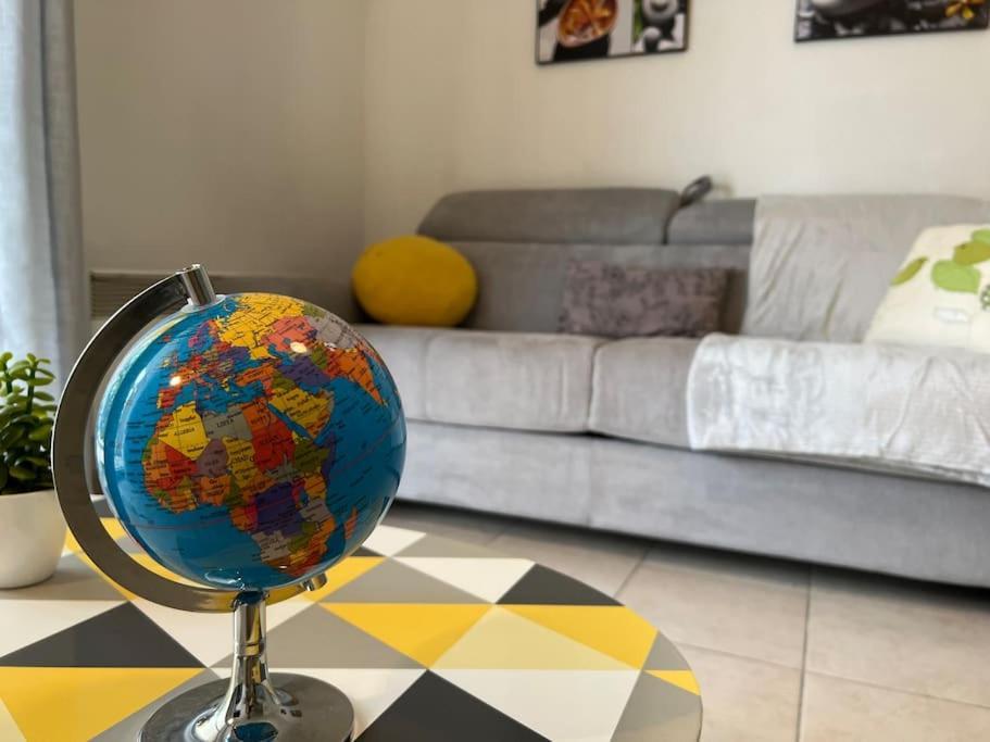T2 Calme Et Paisible Parking Apartment Каркасон Екстериор снимка