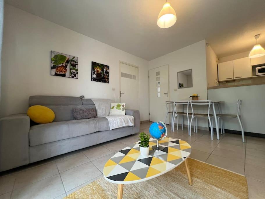 T2 Calme Et Paisible Parking Apartment Каркасон Екстериор снимка
