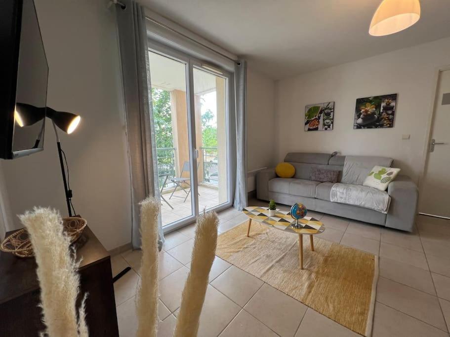 T2 Calme Et Paisible Parking Apartment Каркасон Екстериор снимка
